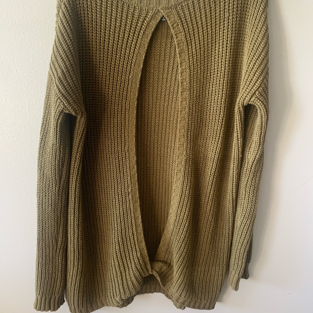 Hampton Open Back Sweater - Picture 4 of 6